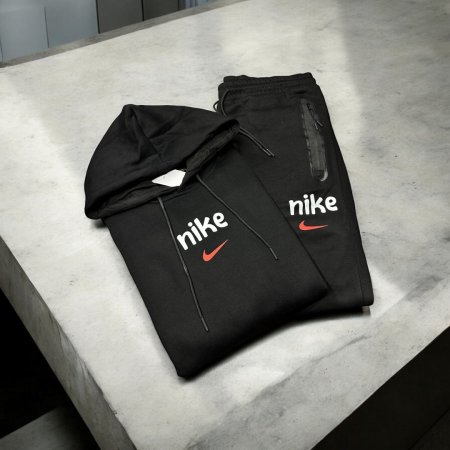 ترنج nike - اسود